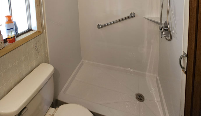 Bath & Shower Surrounds in Pittsburgh & Mount Pleasant, PA