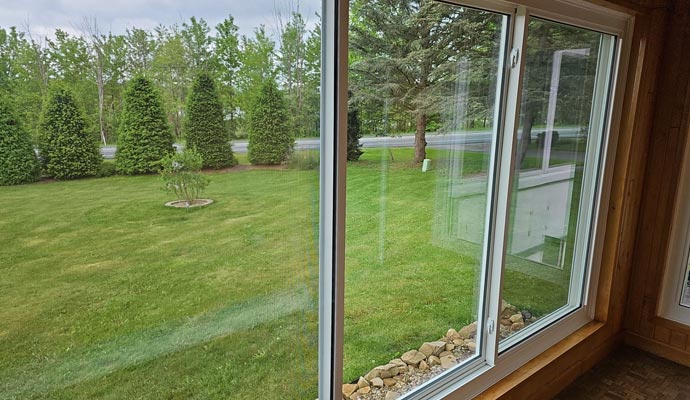 Picture window