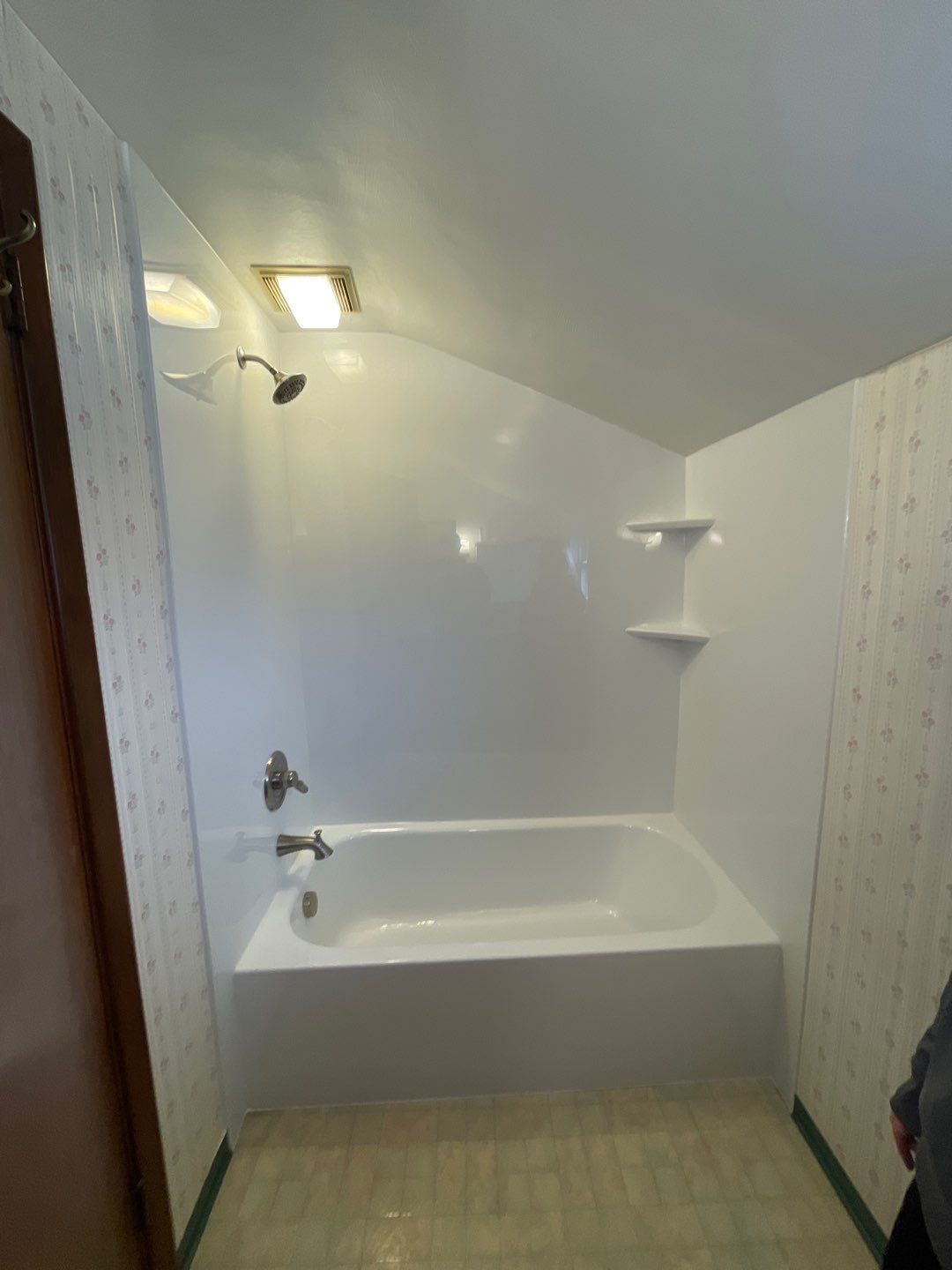 New Tub/Shower Combo in Irwin by Mt. Pleasant Window & Remodeling